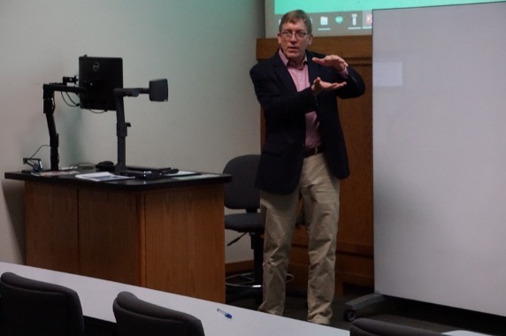 Dr. Keith Perkins giving seminar at UNT